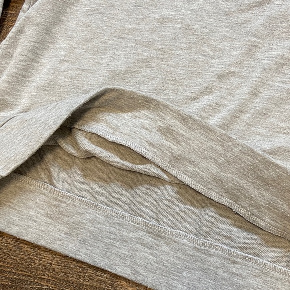 Jackson Rowe Light Gray Long Sleeve Crop Top - Picture 3 of 4